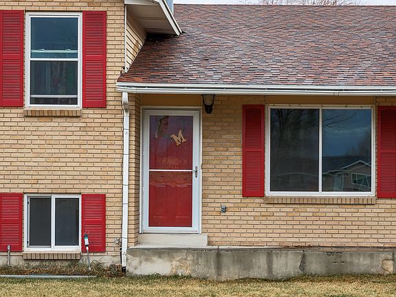 3rd image of 2141 W Sundown Cir