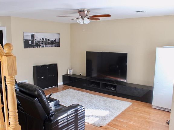 5th image of 15 Nassau St