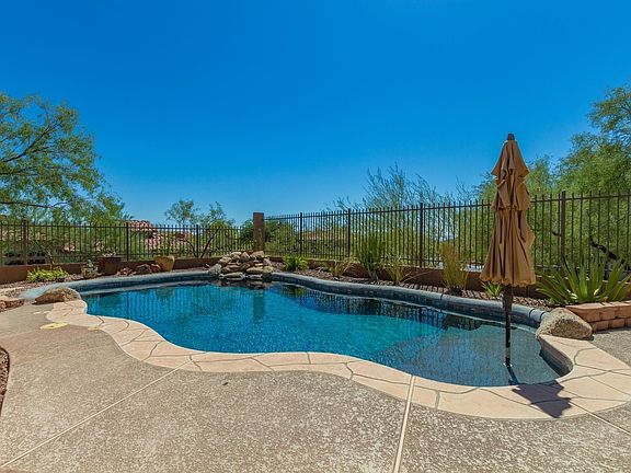 5th image of 4004 N Highview Cir