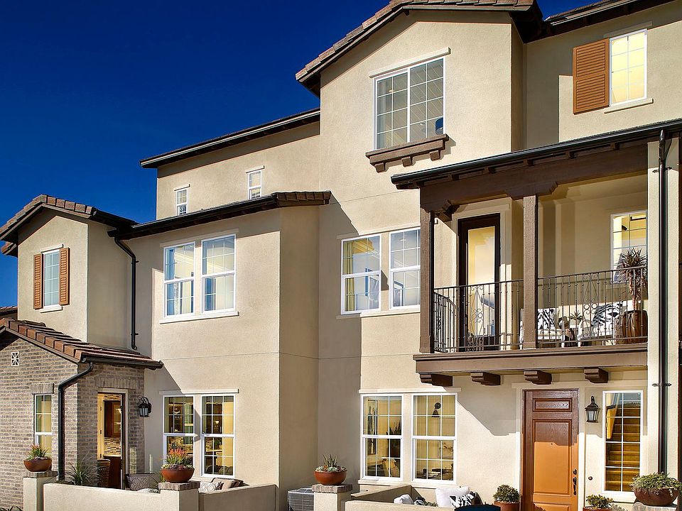 Front Door / Entrance Walkway