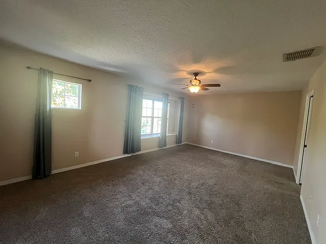 9785 Bennington Chase Dr — Photo 16