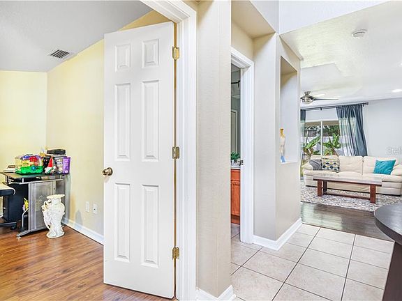 3rd image of 11532 Hammocks Glade Dr