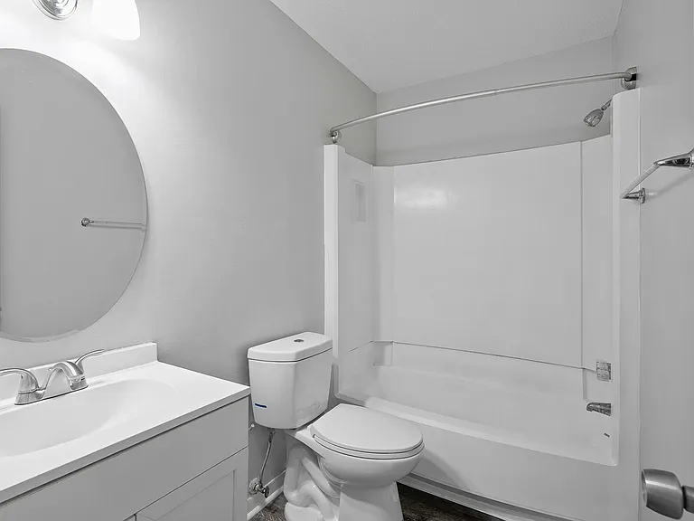 Valley Bend Apartments — Photo 12