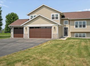 N8745 Hannah Rd, Belleville, WI 53508