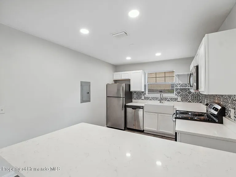 4741 6th St — Photo 8