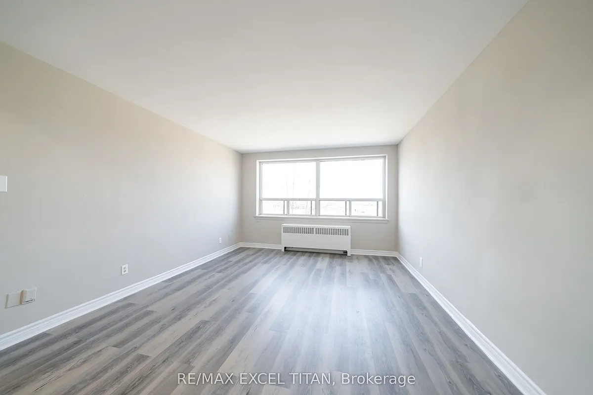 Building Photo - 468 Ottawa St N #347D