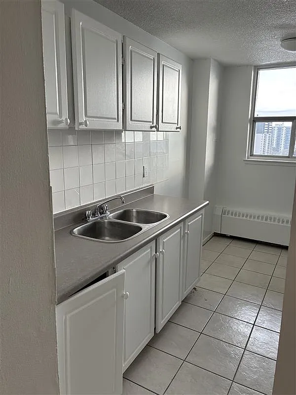 2900 Jane Street — Photo 3