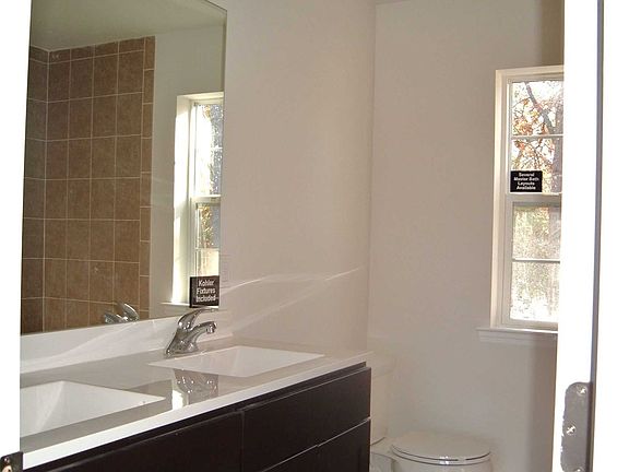 3rd image of 19 Rosemary Ln