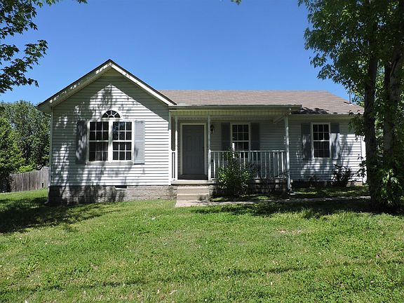 2nd image of 1205 Bradyville Pike