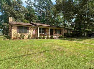 902 Pinecove St, Jacksonville, TX 75766