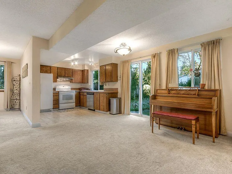 Kitchen & Family Room