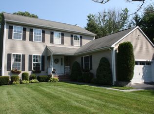 105 Bouton St W, Stamford, CT 06907