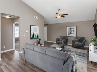 1311 Fair View Dr, Dallas Center, IA 50063