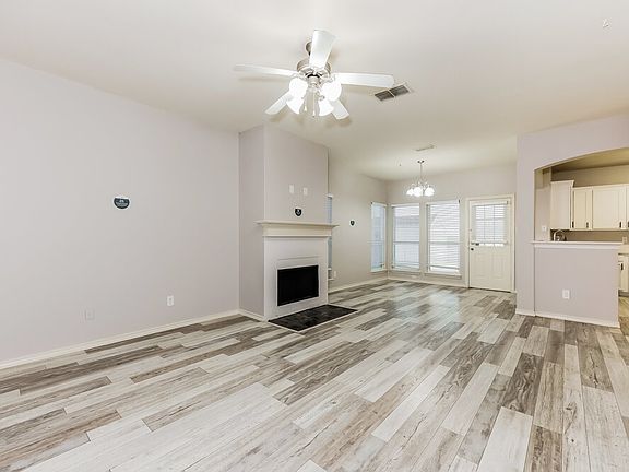 4th image of 3029 Hopewell Ln