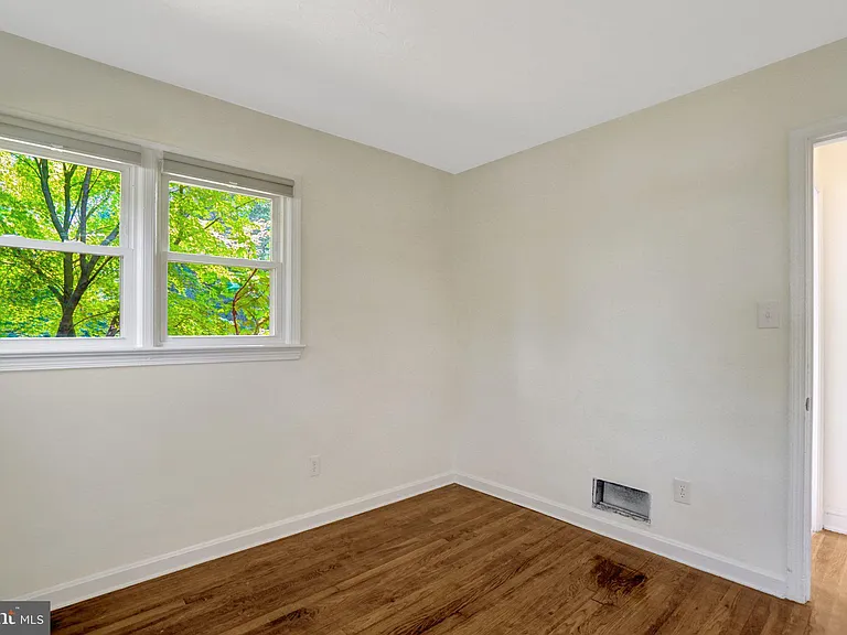 8015 New Market Rd — Photo 22
