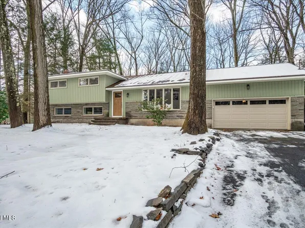 9 Wheeler Drive, Clifton Park, NY 12065