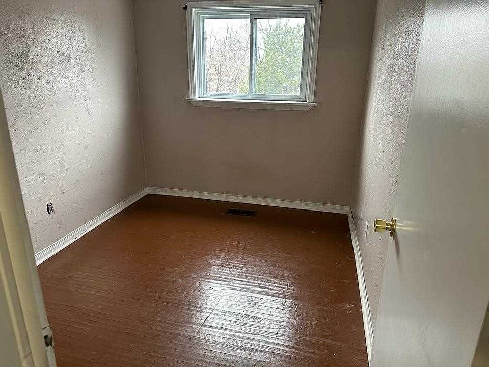 2nd image of 2201 Bostock Cres #2219