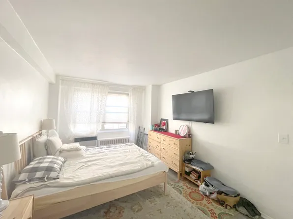 2940 West 5th Street image 22 of 28