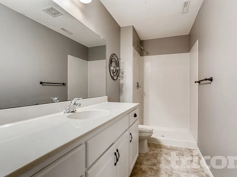 1259 Irvine Dr — Photo 13