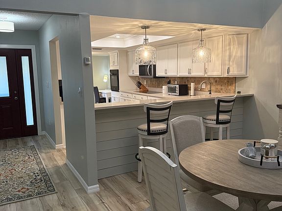 4th image of 4635 La Jolla Dr #4635
