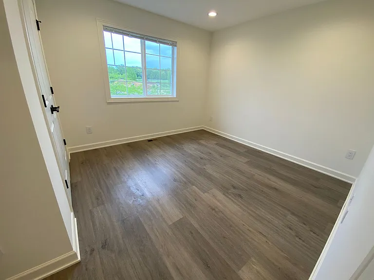 2450 Cedarwood Ln — Photo 10