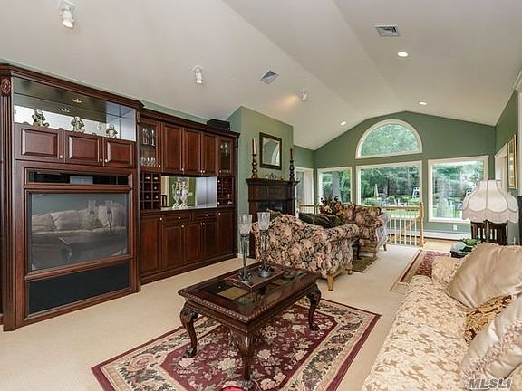 5th image of 181 Candlewood Path