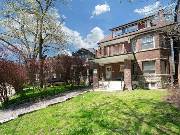 16 Foxbar Rd #2, Toronto, ON M4V 2G6