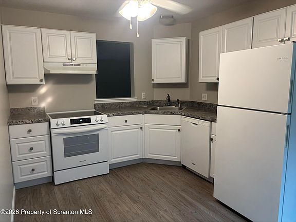 3rd image of 6 Bald Mountain Rd APT C