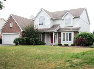 8003 Ivywood Ln, Sylvania, OH 43560