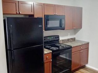2252 W St APT 11, Lincoln, NE 68503