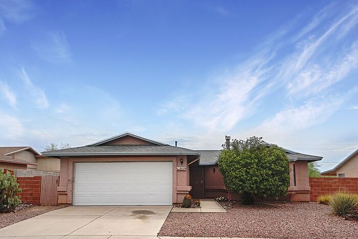 1st image of 8650 N Chinaberry Way