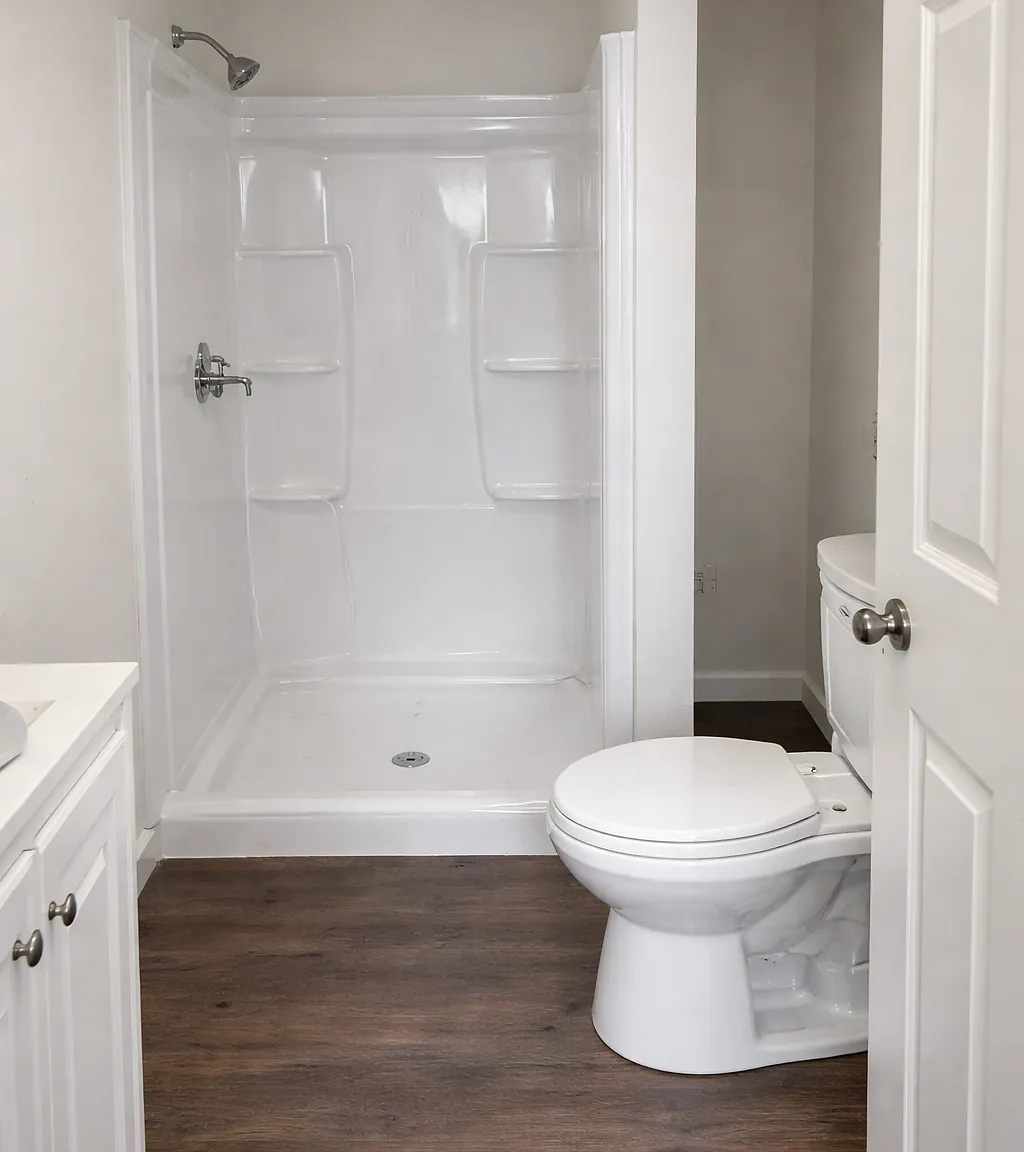 2 bed, $1,100 — Photo 2