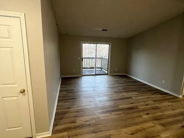 726 W Jefferson St — Photo 29