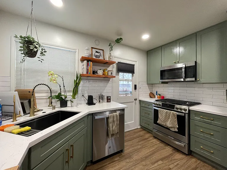 6740 Amherst St — Photo 13