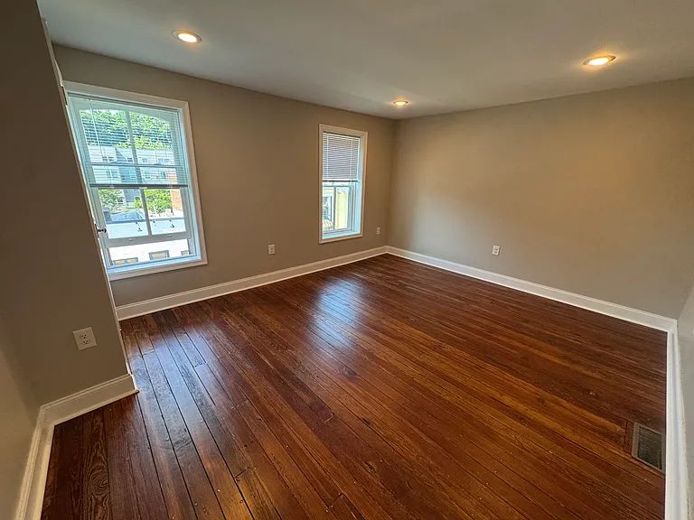 Front 2nd floor bedroom