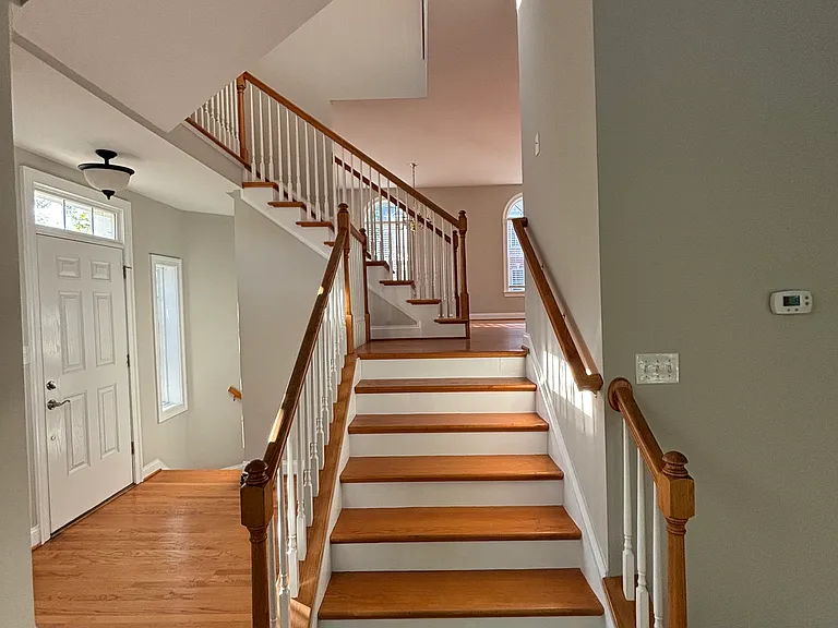 1045 Glenwood Station Ln — Photo 13
