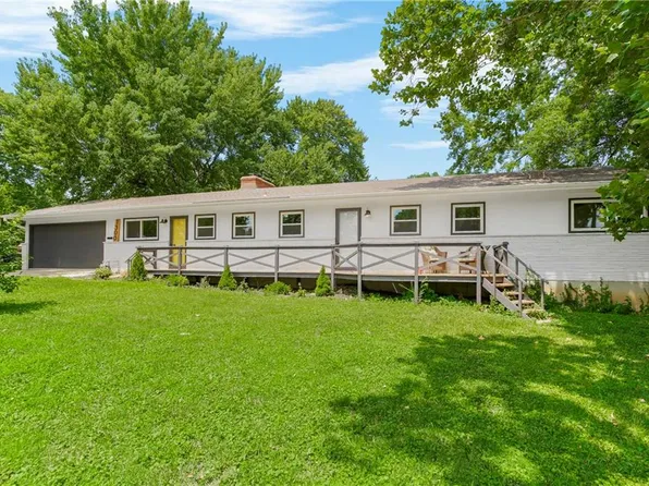 1300 NE 64th Ter, Gladstone, MO 64118