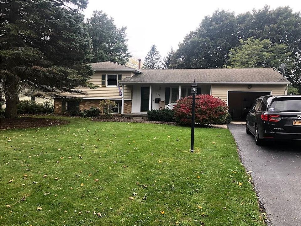 1st image of 298 Armstrong Pl