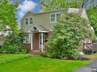 8 Highland Ave, Dumont, NJ 07628
