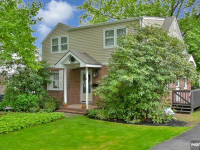 8 Highland Ave, Dumont, NJ, 07628