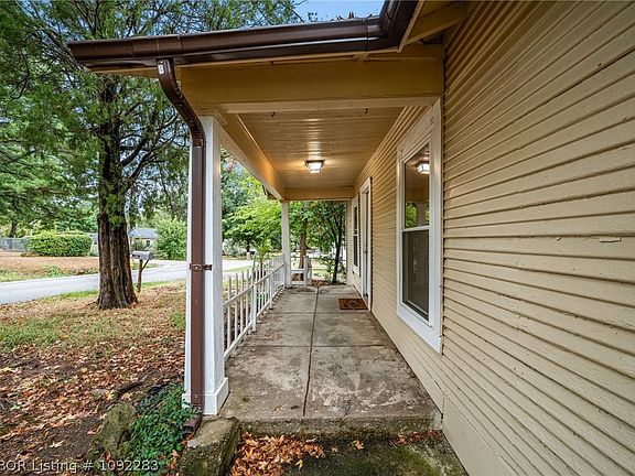 5th image of 1515 N 34th St