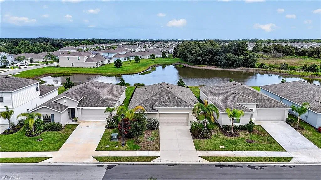 Savanna Lakes — Photo 1