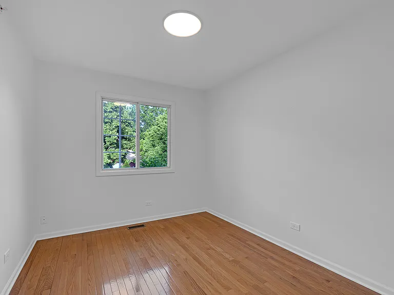 1423 Bangor Ln — Photo 24