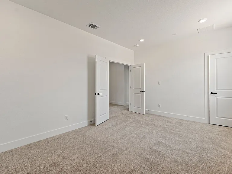 2532 Chiavari Way — Photo 40