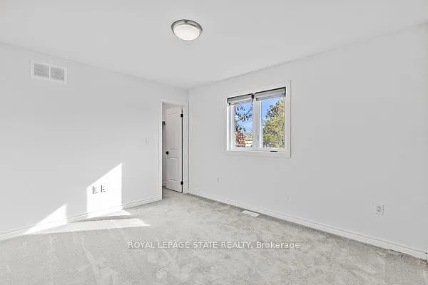37 Delena Ave S — Photo 23