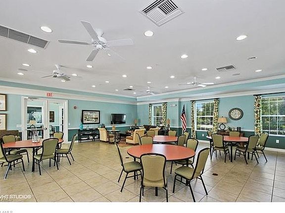 3rd image of 15028 Sea Crest Blvd