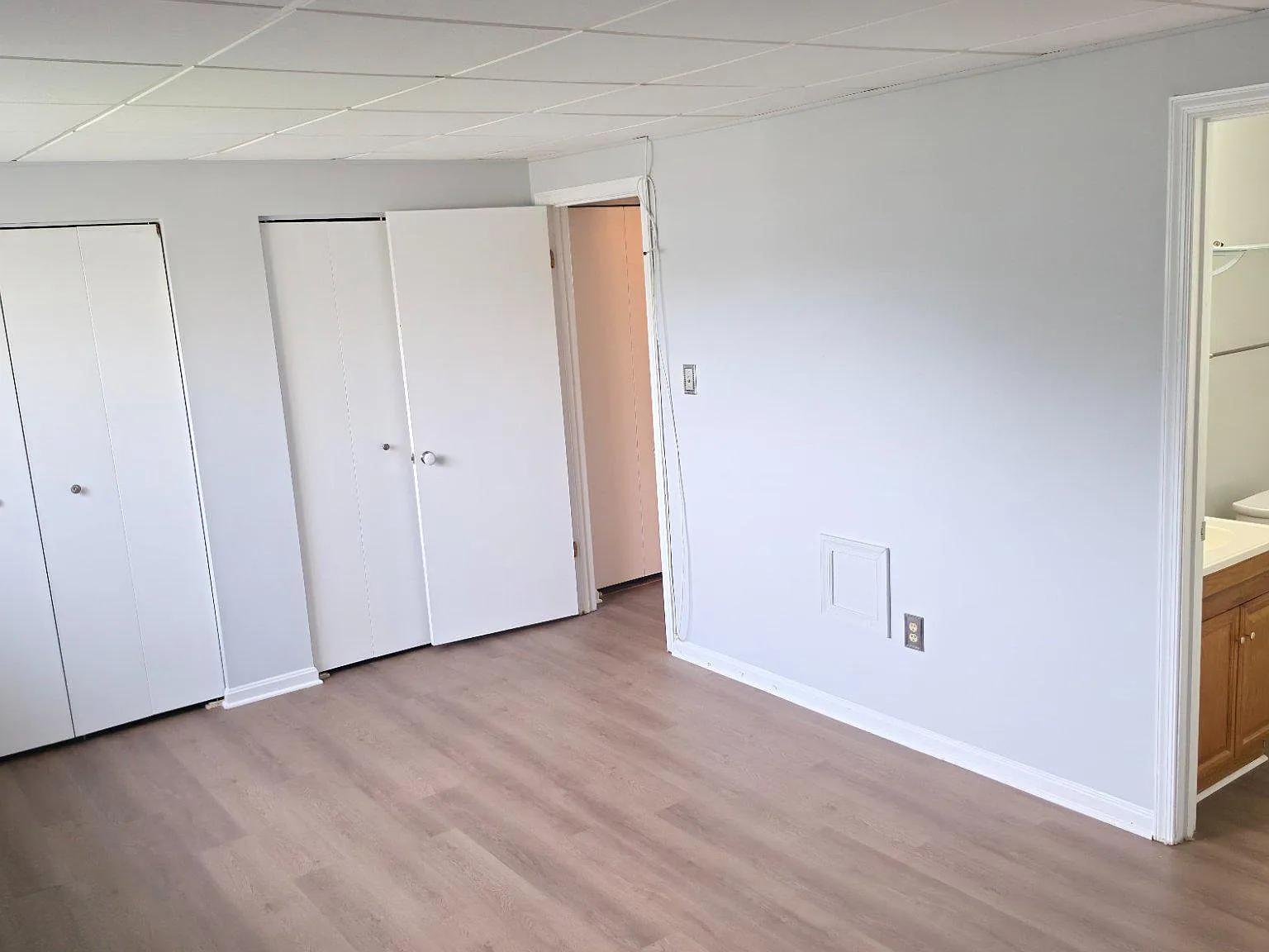 2 bed, 2.0 bath, 1044 sqft, $1,999 — Photo 3