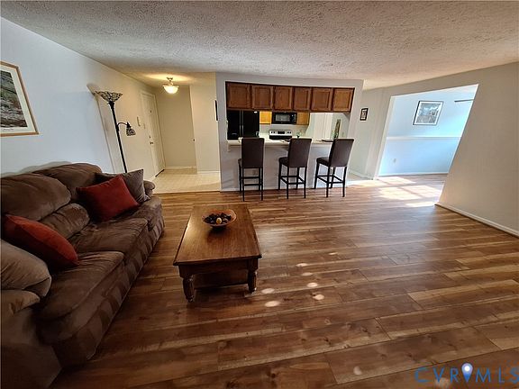 2nd image of 3112 Wallaby Trce APT 502