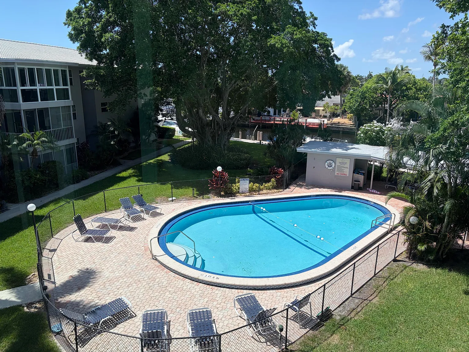 1 bed, 1.0 bath, 780 sqft, $1,950 — Photo 1