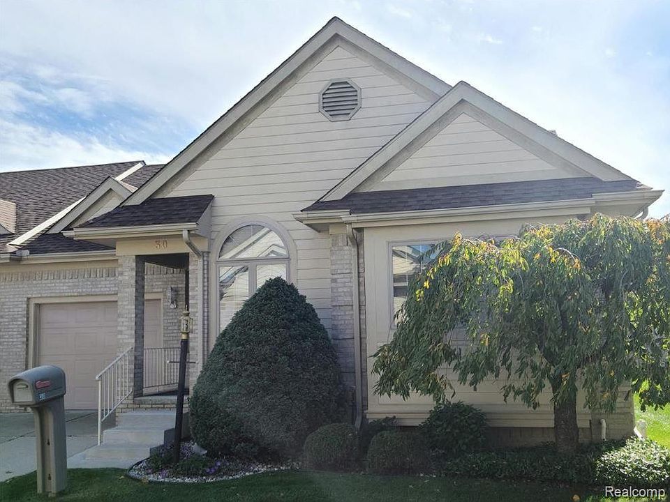 1st image of 30 Hickory Ct